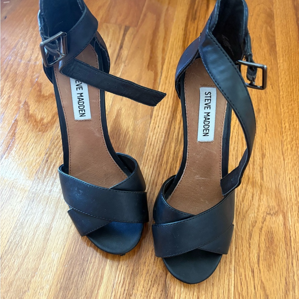 Steve Madden Black Heels Elegant Leather Design